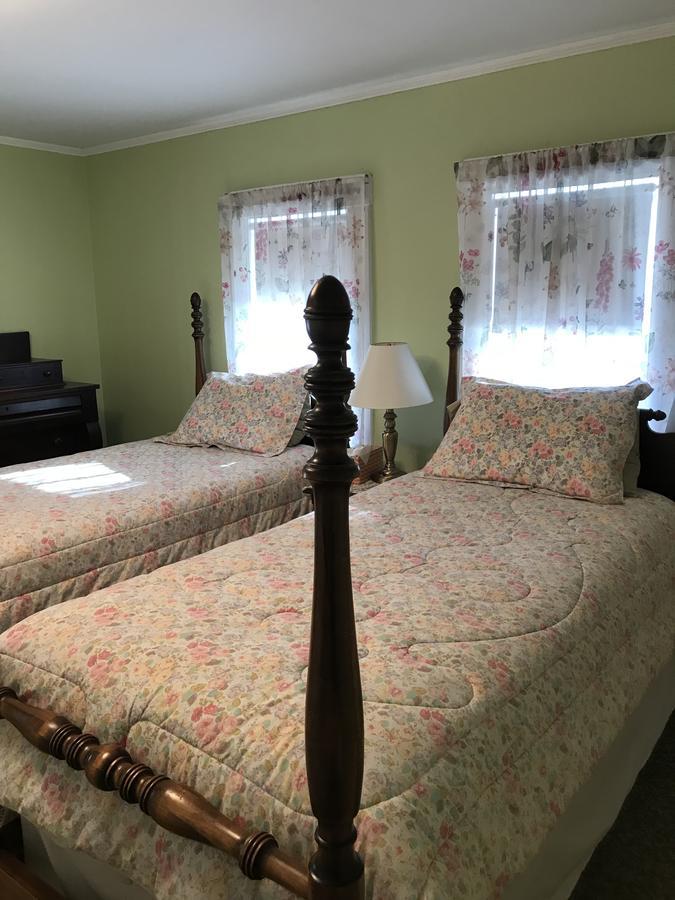 Maple Hill Farm Bed & Breakfast Нью-Лондон Екстер'єр фото
