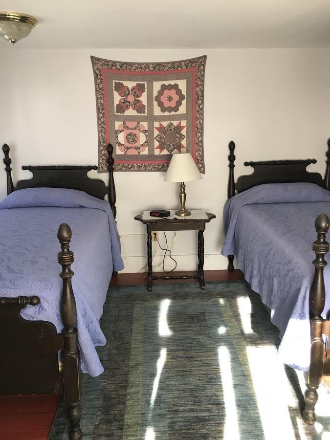 Maple Hill Farm Bed & Breakfast Нью-Лондон Екстер'єр фото