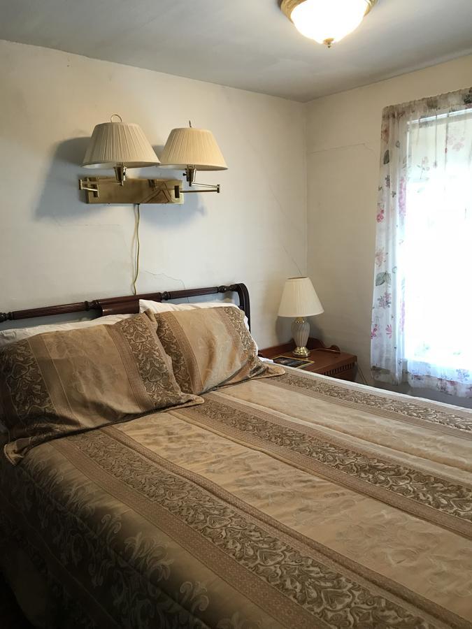 Maple Hill Farm Bed & Breakfast Нью-Лондон Екстер'єр фото