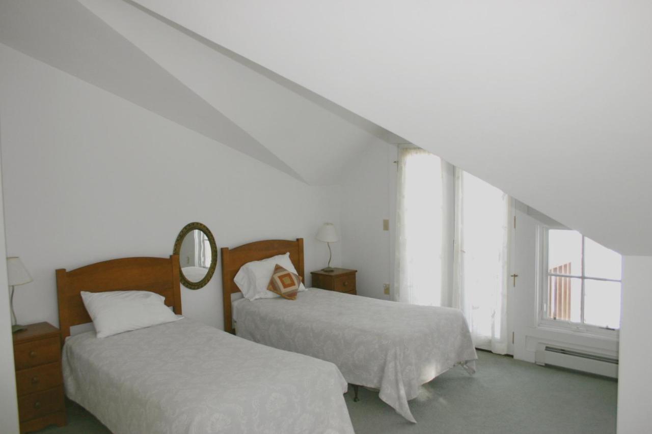 Maple Hill Farm Bed & Breakfast Нью-Лондон Екстер'єр фото